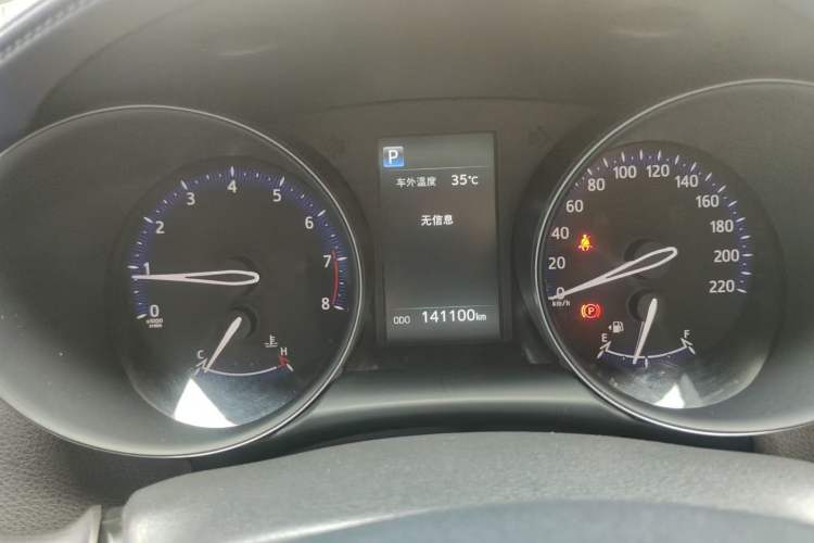 Used Toyota C-HR 2020 2.0L Leading Edition Odometer Close Up