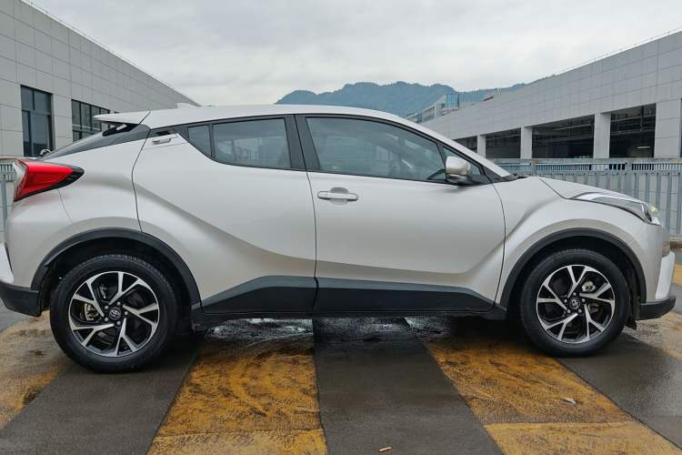Used Toyota C-HR 2020 2.0L Comfort Edition Exterior 4