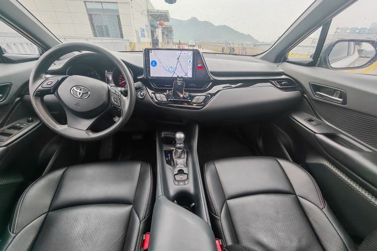 Used Toyota C-HR 2020 2.0L Comfort Edition Interior 1