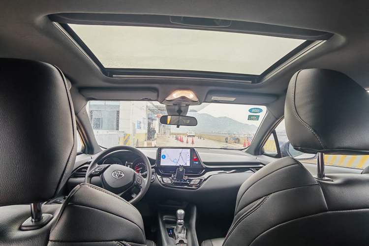 Used Toyota C-HR 2020 2.0L Comfort Edition Interior 6