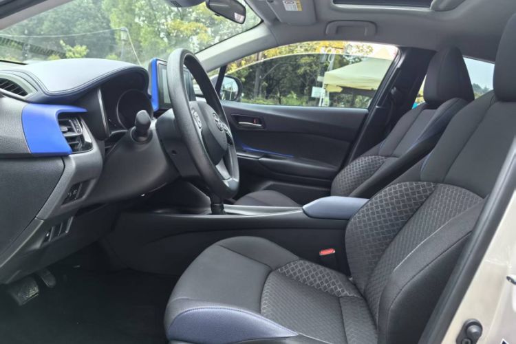 Used Toyota C-HR 2021 2.0L Comfort Edition Interior 3