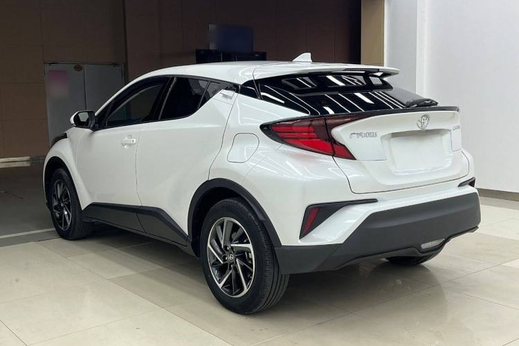 Used Toyota C-HR 2022 2.0L Leading Edition Exterior 2