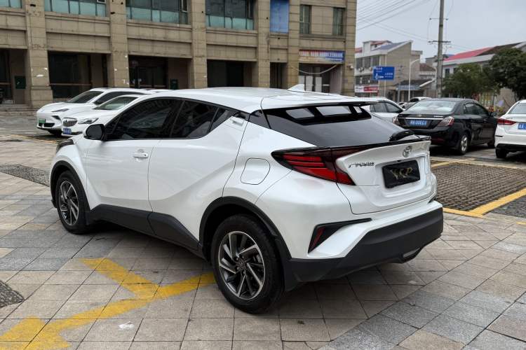 Used Toyota C-HR 2023 2.0L Luxury Edition Exterior 3