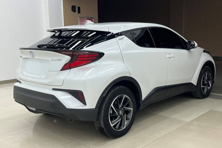Used Toyota C-HR 2022 2.0L Leading Edition Exterior 3
