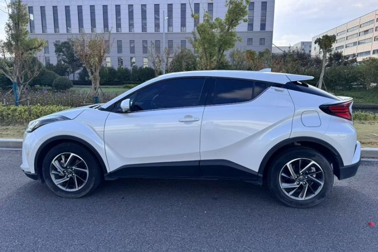 Used Toyota C-HR 2023 2.0L Luxury Edition Exterior 6