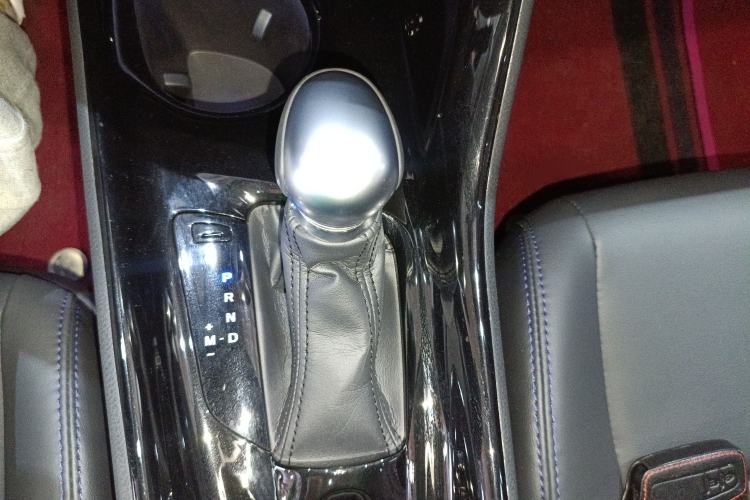 Used Toyota C-HR 2023 2.0L Luxury Edition Gear Lever