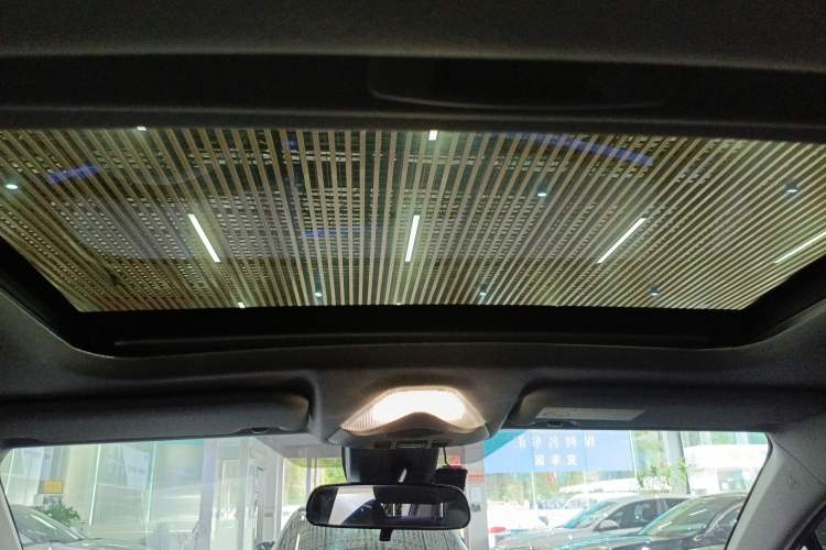 Used Toyota C-HR 2023 2.0L Luxury Edition Headliner