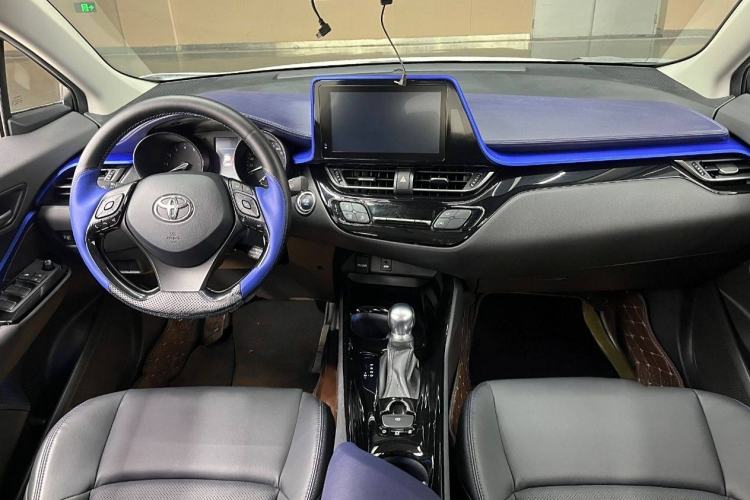 Used Toyota C-HR 2022 2.0L Leading Edition Interior 1