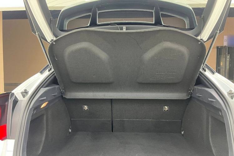 Used Toyota C-HR 2022 2.0L Leading Edition Interior 8