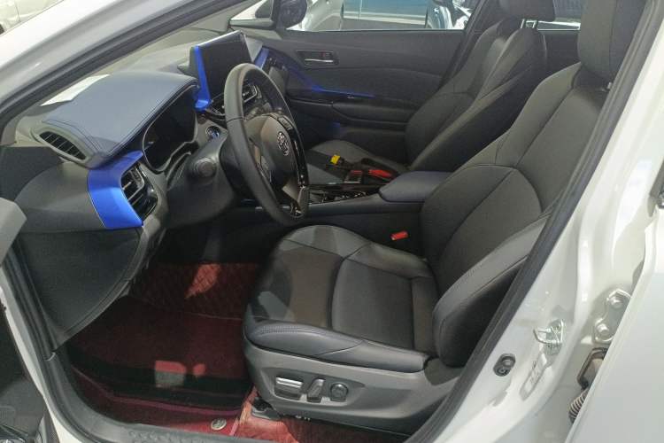 Used Toyota C-HR 2023 2.0L Luxury Edition Left Front Seat