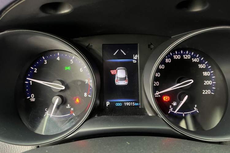 Used Toyota C-HR 2022 2.0L Leading Edition Odometer Close Up