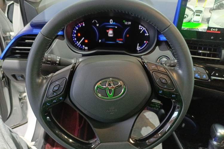 Used Toyota C-HR 2023 2.0L Luxury Edition Steering Wheel