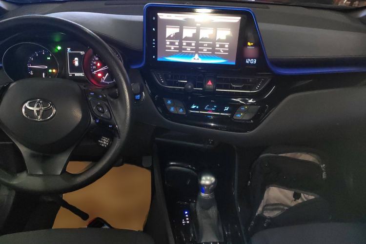 Used Toyota C-HR 2018 2.0L Leading Edition China VI Center Console