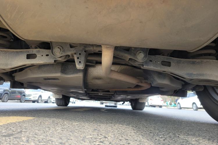 Used Toyota C-HR 2018 2.0L Leading with Sunroof China VI Standard Chassis Rear