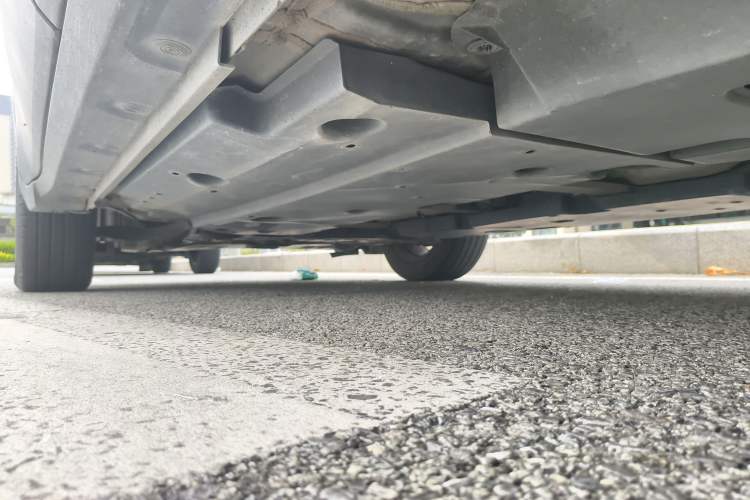 Used Toyota C-HR 2018 2.0L Leading Edition China V-standard Chassis Rear Left