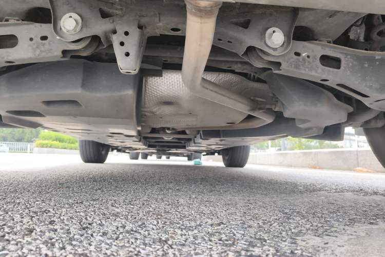 Used Toyota C-HR 2018 2.0L Leading Edition China V-standard Chassis Rear