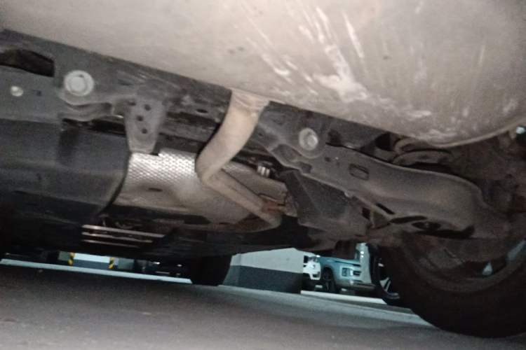 Used Toyota C-HR 2018 2.0L Luxury Sunroof Version China V Emission Standard Chassis Rear