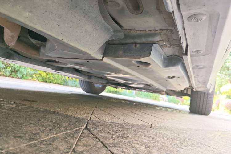 Used Toyota C-HR 2018 2.0L Leading with Sunroof China VI Standard Chassis Rear Right
