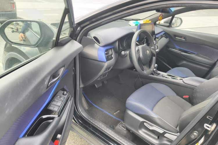 Used Toyota C-HR 2018 2.0L Leading Edition China V-standard Driver Seat