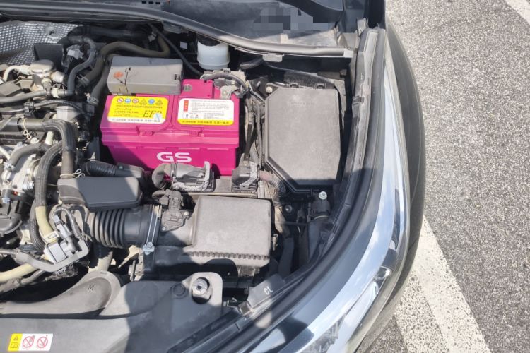 Used Toyota C-HR 2018 2.0L Leading Edition China V-standard Engine Bay Left