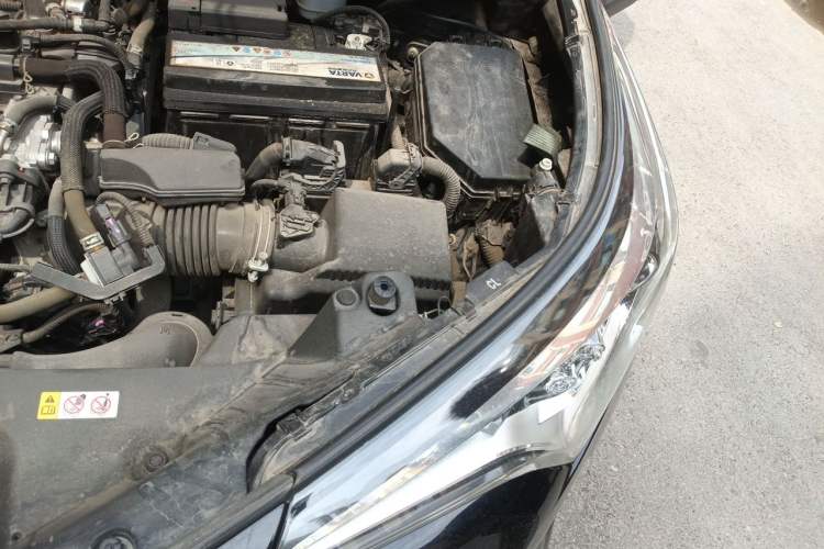 Used Toyota C-HR 2018 2.0L Leading Edition China VI Engine Bay Left