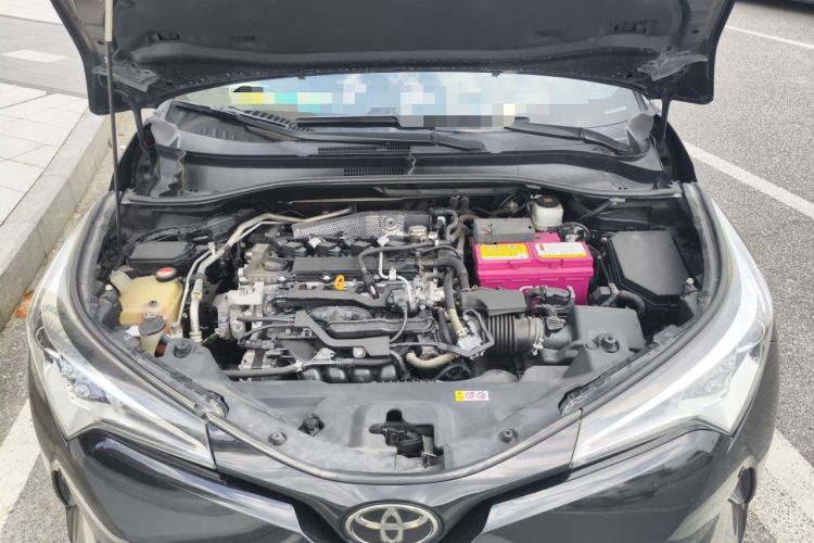 Used Toyota C-HR 2018 2.0L Leading Edition China V-standard Engine Bay
