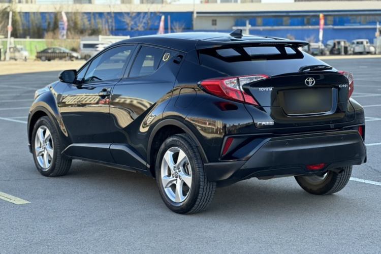 Used Toyota C-HR 2018 2.0L Elite Version China VI Standard Exterior 3