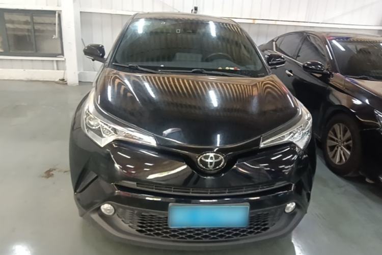 Used Toyota C-HR 2018 2.0L Leading with Sunroof China VI Standard Front