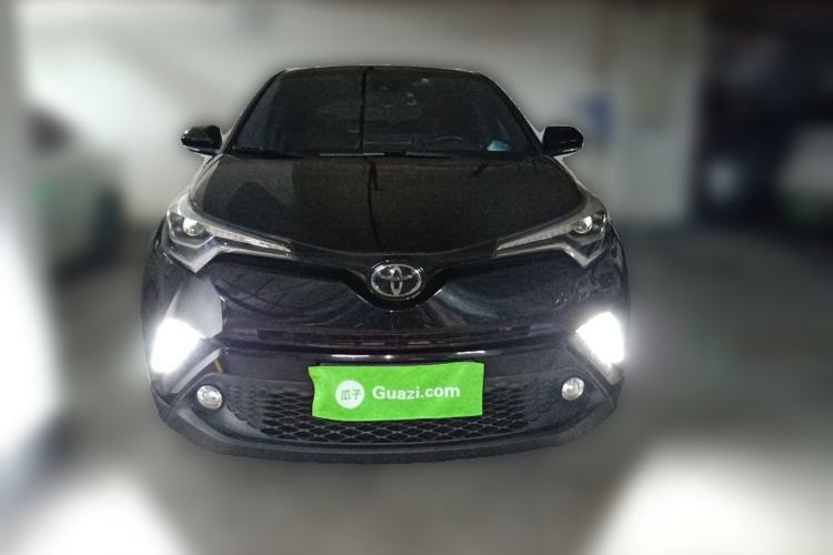 Used Toyota C-HR 2018 2.0L Luxury Sunroof Version China V Emission Standard Front