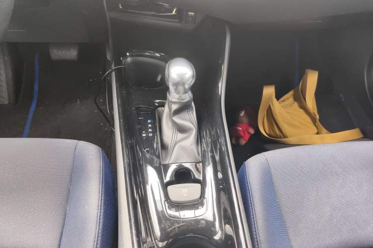Used Toyota C-HR 2018 2.0L Leading Edition China V-standard Gear Lever