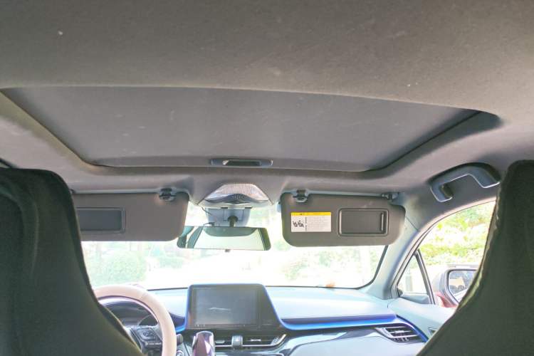 Used Toyota C-HR 2018 2.0L Leading with Sunroof China VI Standard Headliner