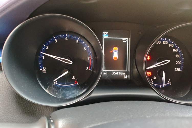 Used Toyota C-HR 2018 2.0L Leading with Sunroof China V Standard Instrument Cluster
