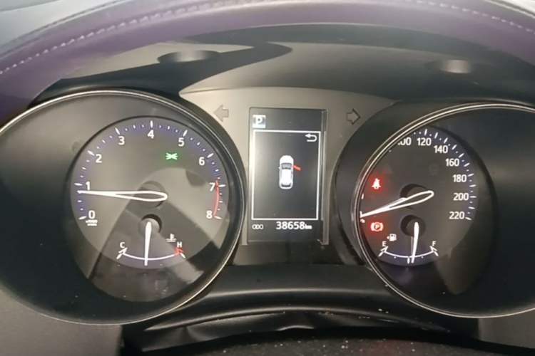 Used Toyota C-HR 2018 2.0L Leading with Sunroof China VI Standard Instrument Cluster