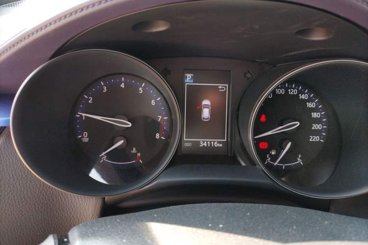 Used Toyota C-HR 2018 2.0L Leading with Sunroof China V Standard Instrument Cluster
