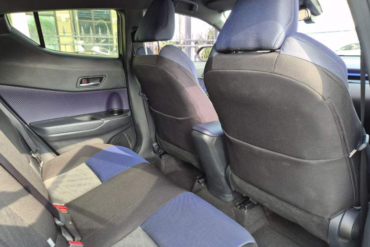 Used Toyota C-HR 2018 2.0L Leading Edition China V-standard Interior 12