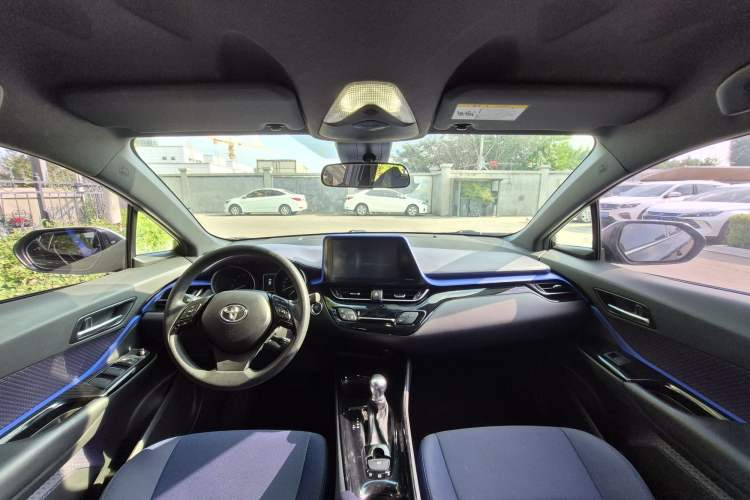 Used Toyota C-HR 2018 2.0L Leading Edition China V-standard Interior 2