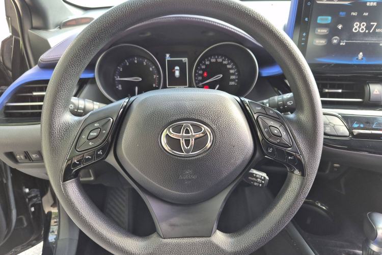 Used Toyota C-HR 2018 2.0L Leading Edition China V-standard Interior 3
