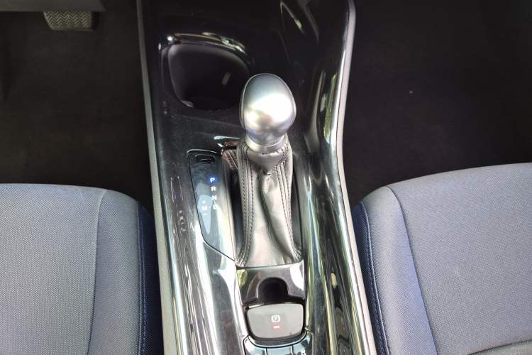 Used Toyota C-HR 2018 2.0L Leading Edition China V-standard Interior 6