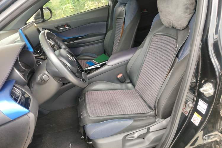 Used Toyota C-HR 2018 2.0L Luxury Sunroof Version China VI Standard Left Front Seat