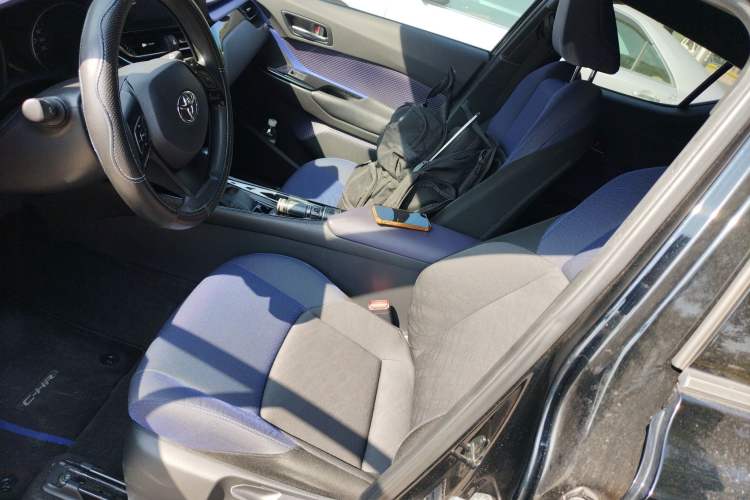 Used Toyota C-HR 2018 2.0L Leading with Sunroof China V Standard Left Front Seat