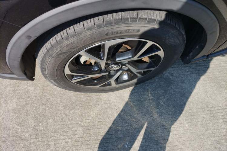 Used Toyota C-HR 2018 2.0L Leading with Sunroof China V Standard Left Front Wheel Hub
