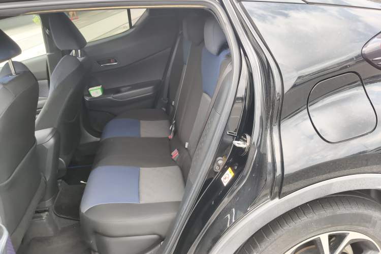 Used Toyota C-HR 2018 2.0L Leading Edition China V-standard Left Rear Seat