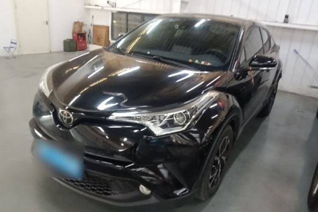 Used Toyota C-HR 2018 2.0L Leading with Sunroof China VI Standard