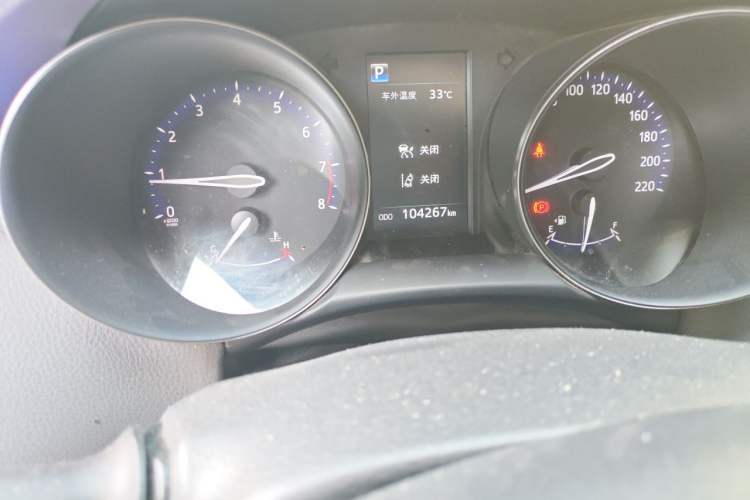 Used Toyota C-HR 2018 2.0L Leading with Sunroof China VI Standard Odometer Close Up