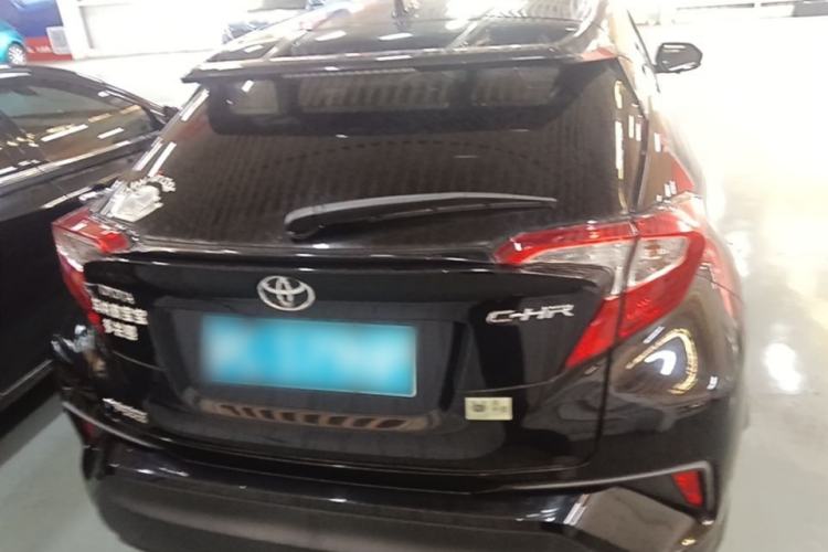 Used Toyota C-HR 2018 2.0L Leading with Sunroof China VI Standard Rear