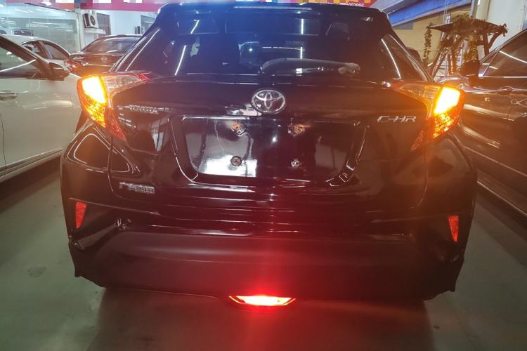 Used Toyota C-HR 2018 2.0L Leading Edition China VI Rear