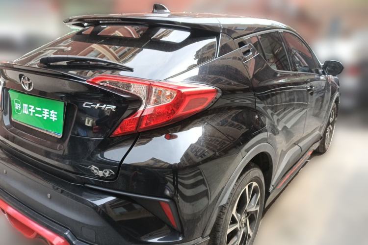 Used Toyota C-HR 2018 2.0L Leading Edition China VI Rear Right 45 Deg