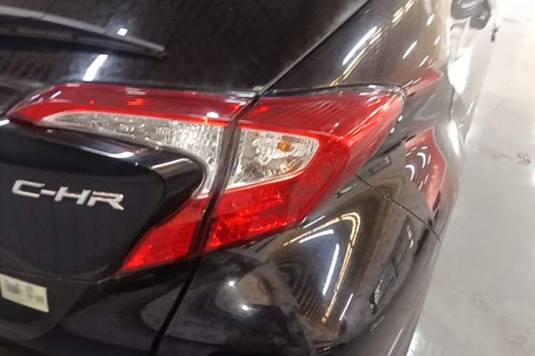 Used Toyota C-HR 2018 2.0L Leading with Sunroof China VI Standard Right Rear Taillight
