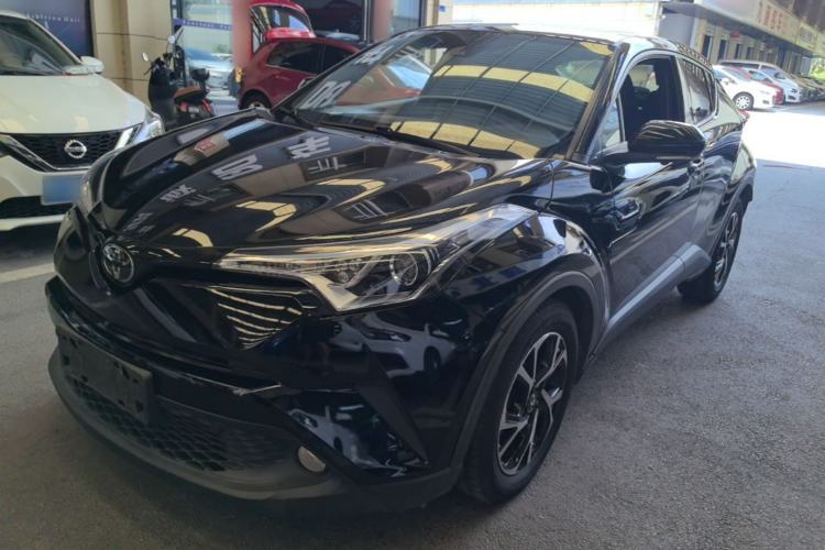 Ojetý Toyota C-HR 2018 2.0L Leading with Sunroof China V Standard Guazi used car, China used car export, Used car for sale, Used  cars, Cheapest cars for sale