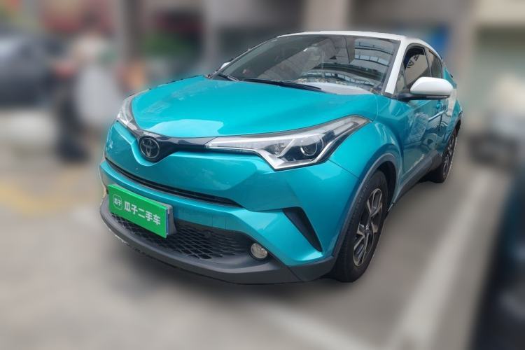 Used Toyota C-HR 2018 2.0L Leading Edition China V-standard Guazi used car, China used car export, Used car for sale, Used  cars, Cheapest cars for sale